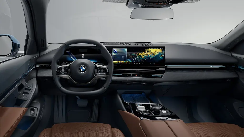 BMW 5 Series 550e xDrive M Sport 5dr Auto Comfort Plus