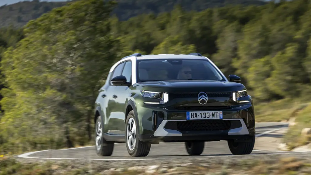 Citroen C3 Aircross 1.2 Hybrid 145 Plus 5dr e-DCS6 7 Seat