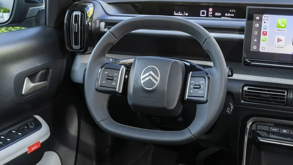 Citroen C3 Aircross 1.2 Hybrid 145 Plus 5dr e-DCS6 7 Seat