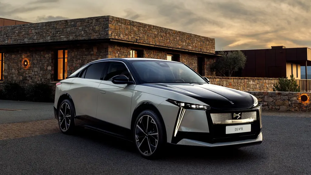 DS NO8 191kW Etoile 74kWh 5dr Auto