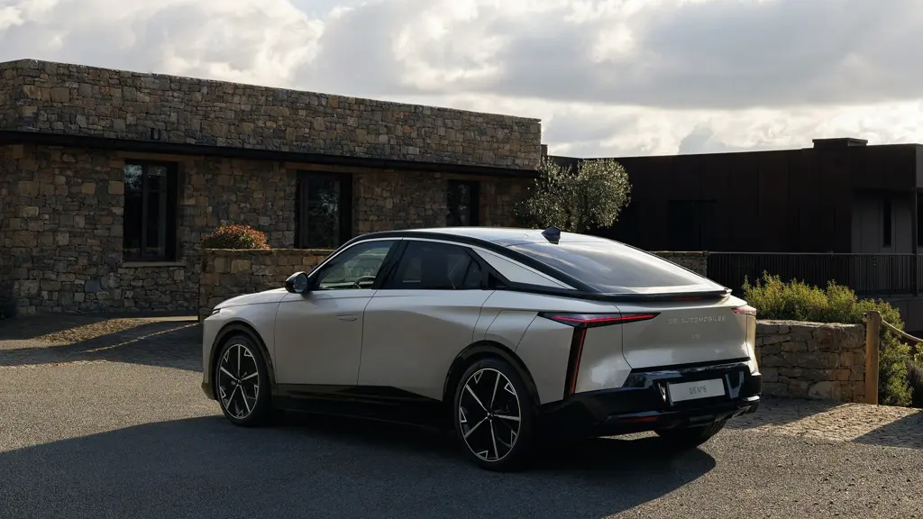 DS NO8 191kW Etoile 74kWh 5dr Auto