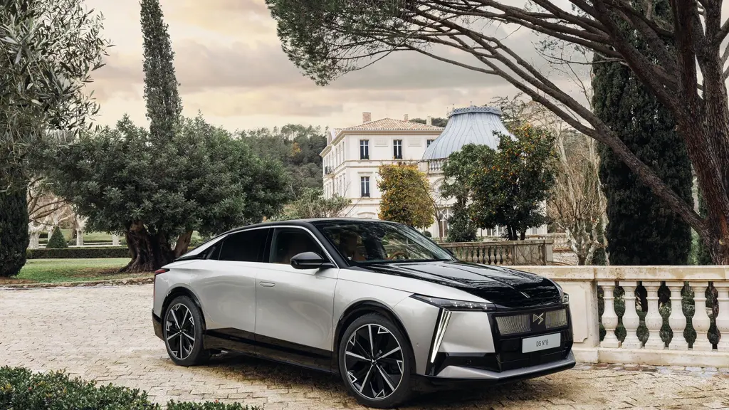 DS NO8 191kW Etoile 74kWh 5dr Auto