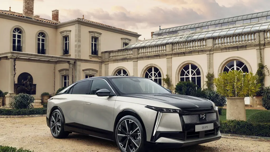 DS NO8 191kW Etoile 74kWh 5dr Auto