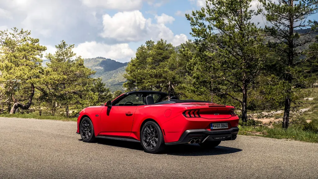 Ford Mustang 5.0 V8 GT 2dr Auto