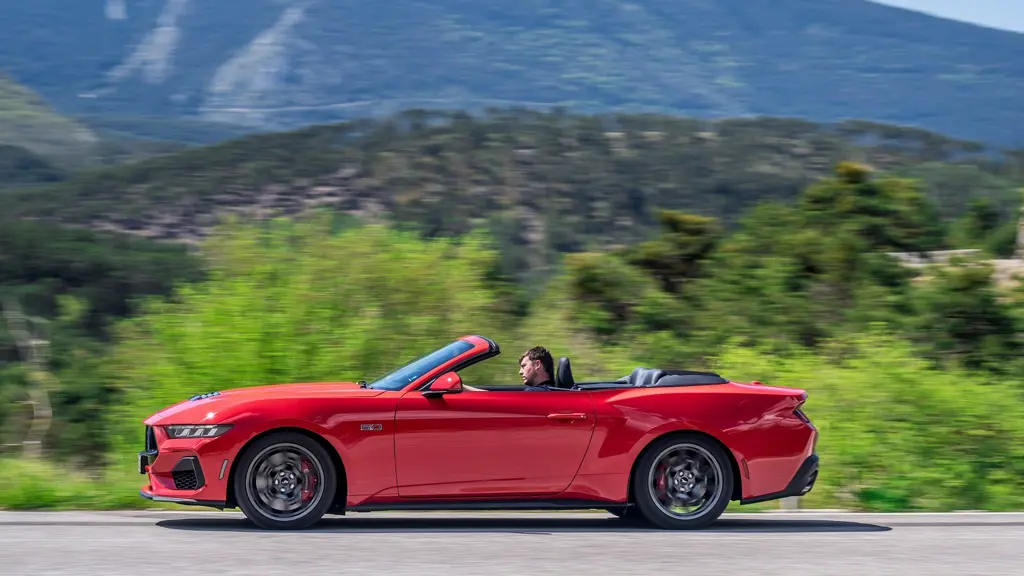 Ford Mustang 5.0 V8 GT 2dr Auto