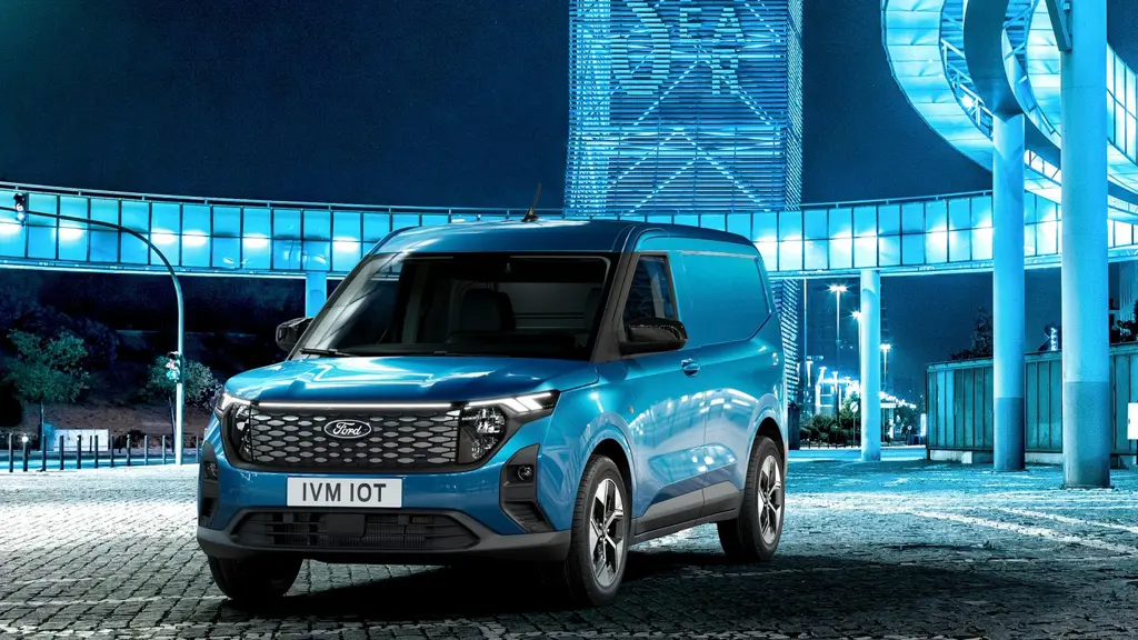 Ford Transit Courier E- 100KW 46KWH Limited Van Auto