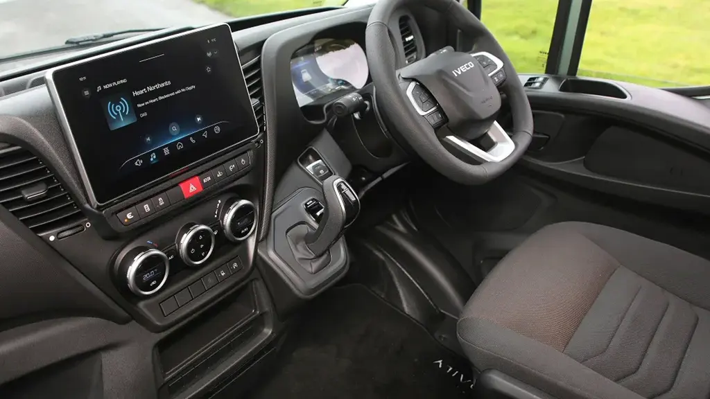 Iveco Daily 35C12 Diesel 2.3 Crew CAB Dropside 3750 WB