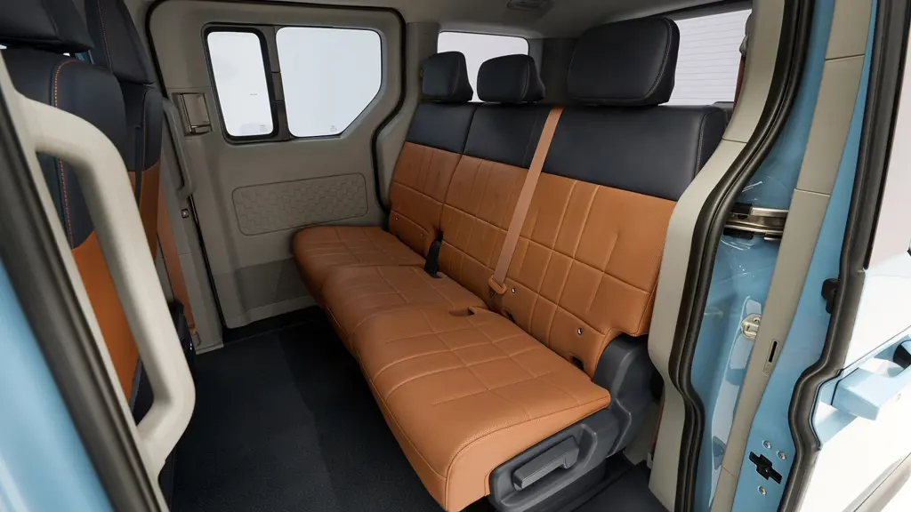 Kia PV5 120kW Essential Long Range 71kWh 5dr Auto
