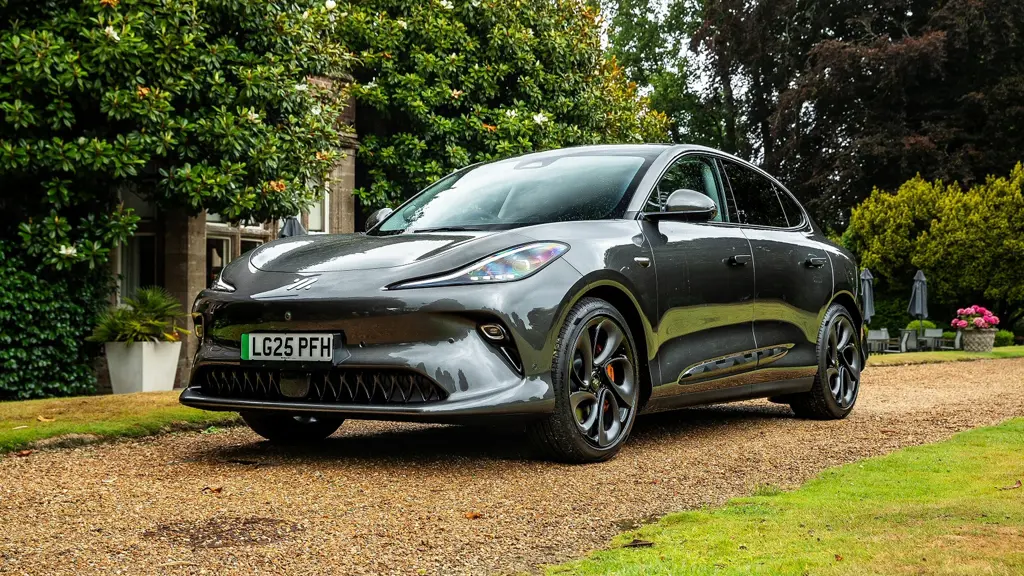 MG Motor UK im6 300kW Long Range 100kWh 5dr Auto