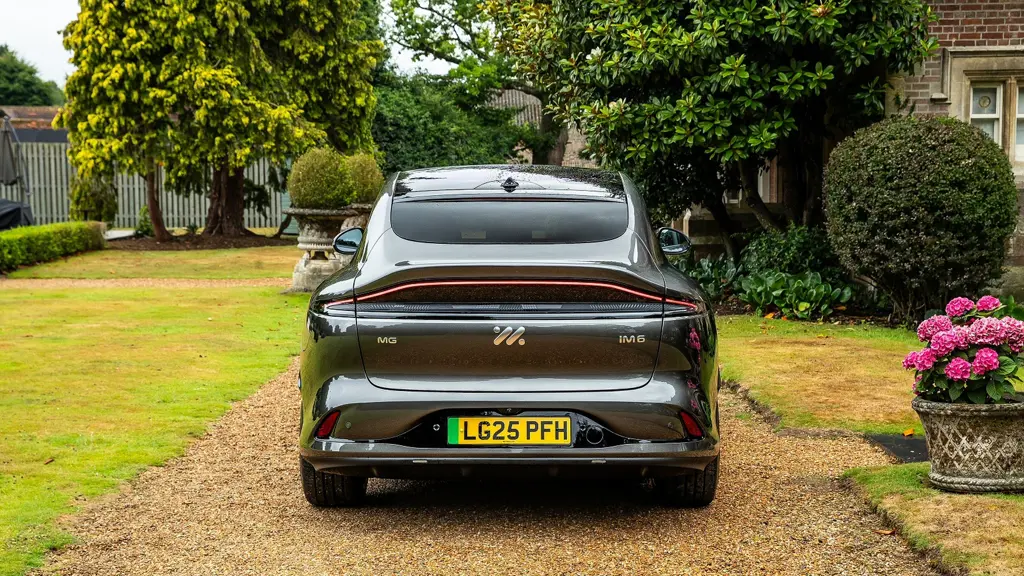 MG Motor UK im6 300kW Long Range 100kWh 5dr Auto