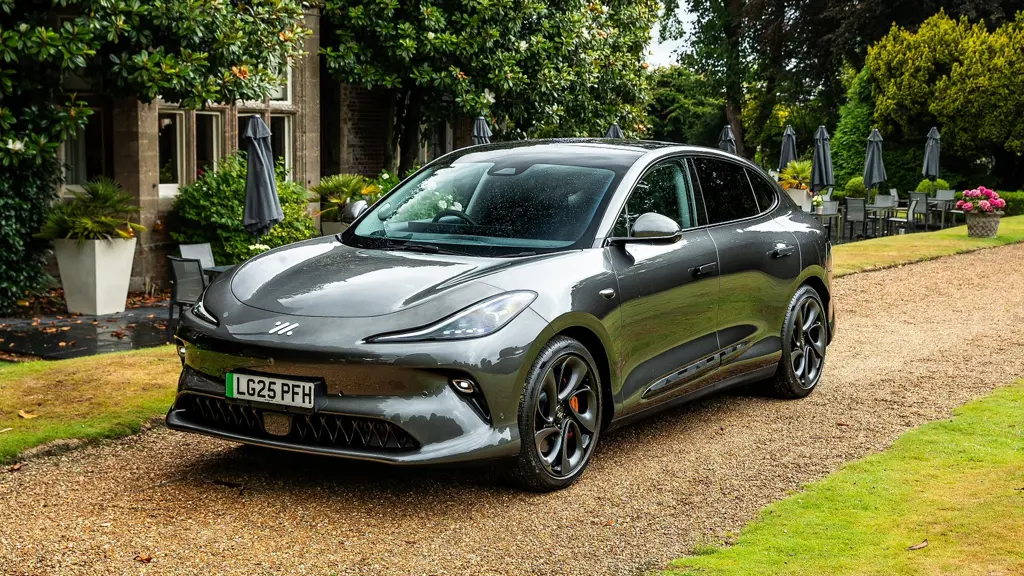 MG Motor UK im6 300kW Long Range 100kWh 5dr Auto