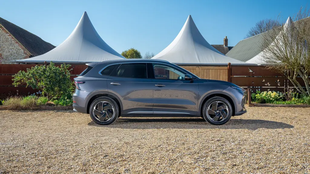 MG Motor UK MGS5 170kW Trophy EV Long Range 64kWh 5dr Auto