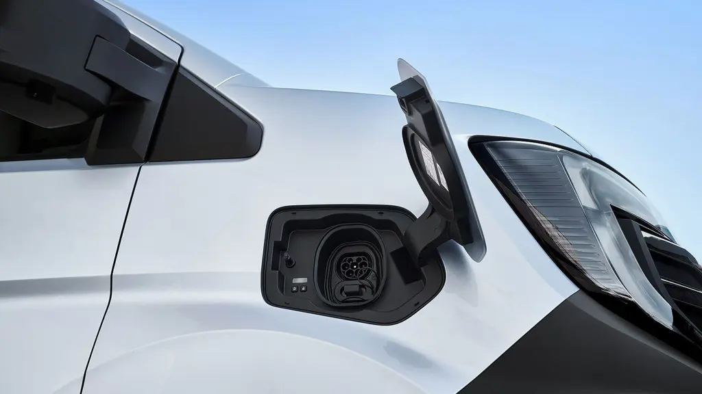 Nissan Interstar F40 L2 Electric 105KW 87KWH H2 Tekna Van Auto