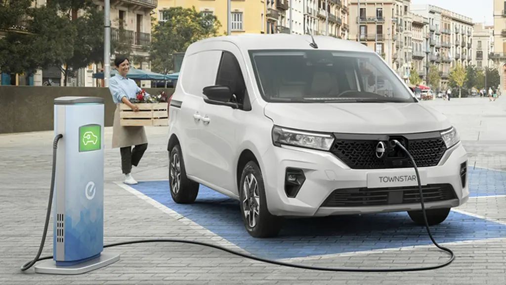 Nissan Townstar L2 Electric 90KW Tekna Crew Van Auto 45KWH