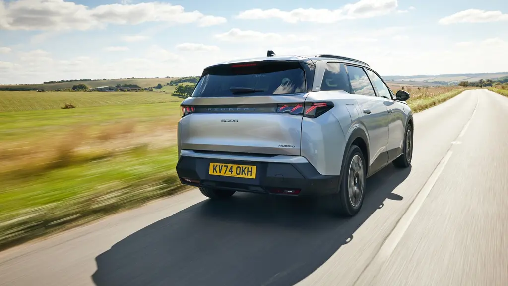Peugeot 5008 1.6 Plug-in Hybrid 225 Allure 5dr e-DSC7