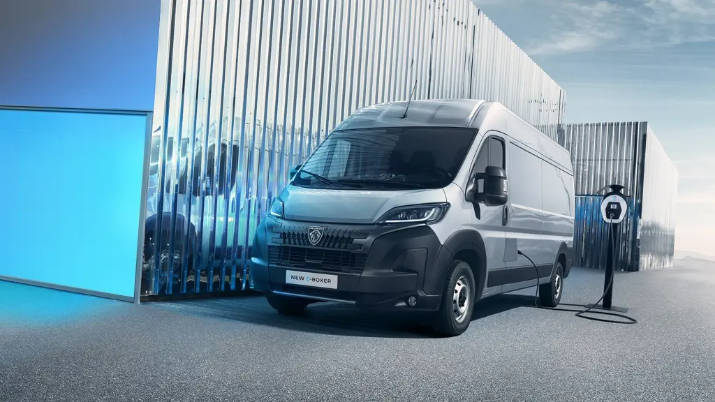 Peugeot Boxer 335 L2 Diesel 2.2 Bluehdi 140 H2 Van Asphalt