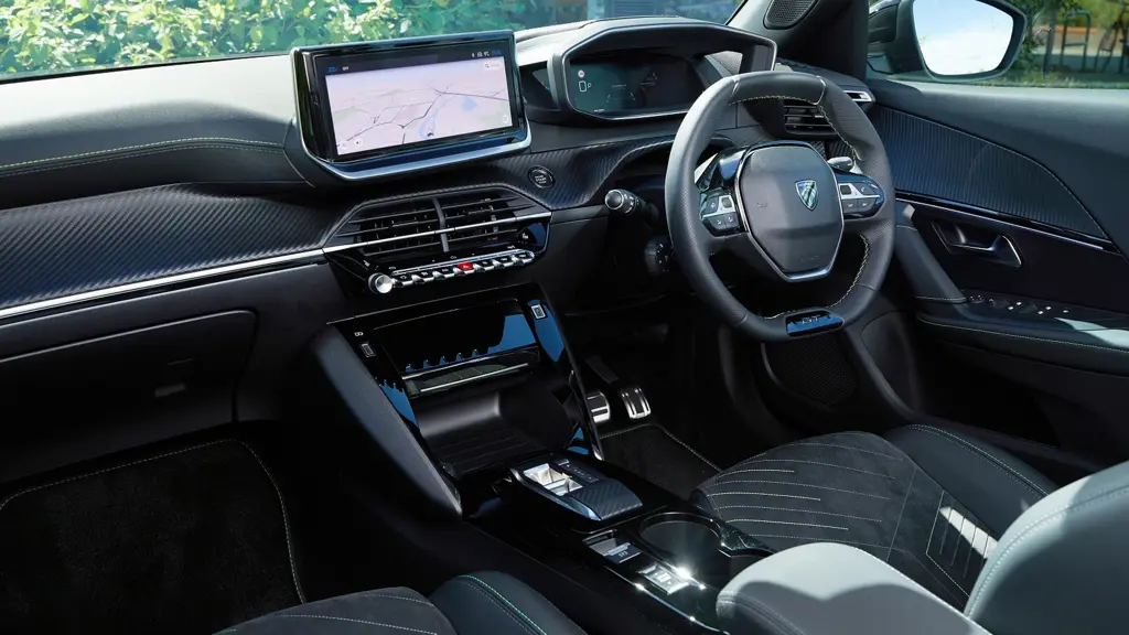 Peugeot 2008 1.2 Hybrid 145 GT 5dr e-DSC6