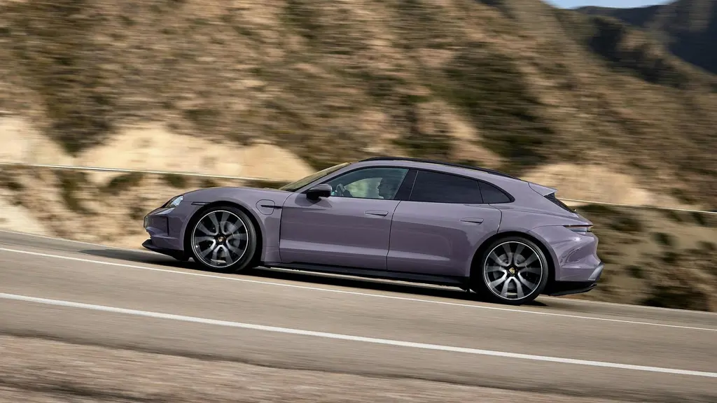 Porsche Taycan 440kW 105kWh 4S Black Edition 5dr E-Shift