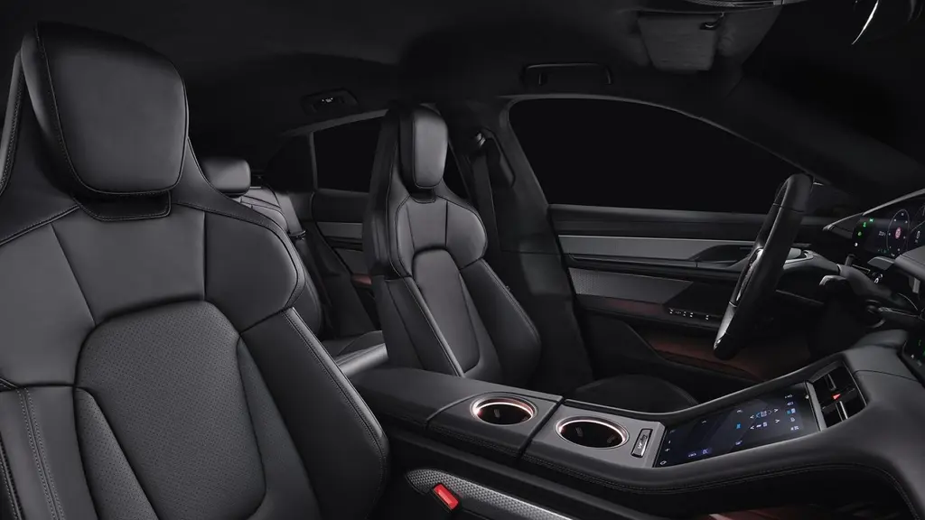 Porsche Taycan 440kW 105kWh 4S Black Edition 5dr E-Shift