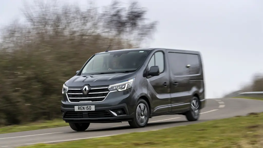 Renault Trafic LWB Diesel LL30 Blue DCI 150 Graphite Edition Van