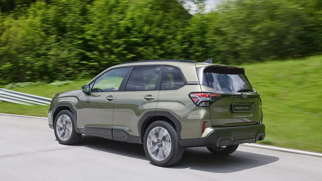 Subaru Forester 2.0i e-Boxer Touring 5dr Lineartronic