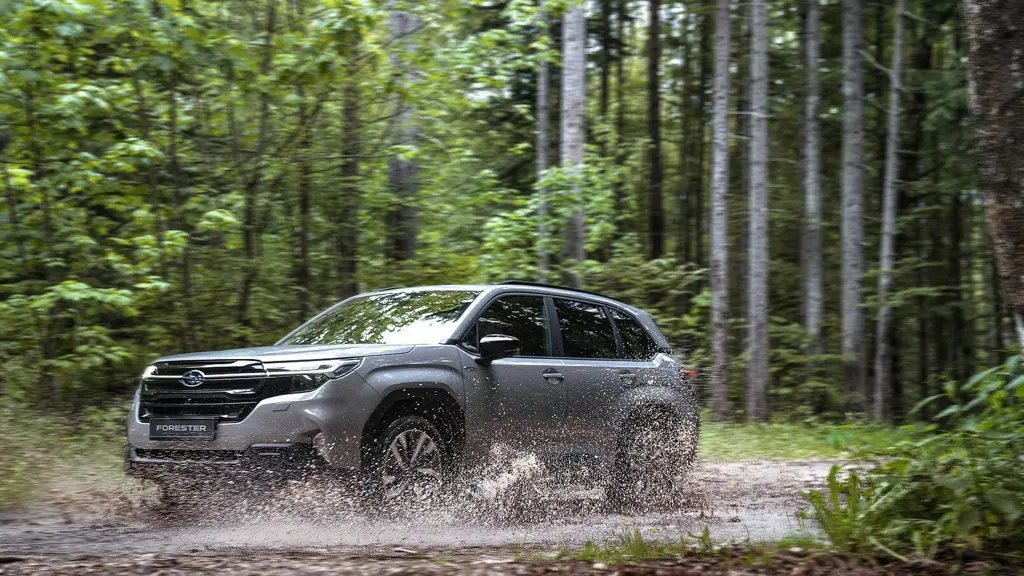 Subaru Forester 2.0i e-Boxer Touring 5dr Lineartronic