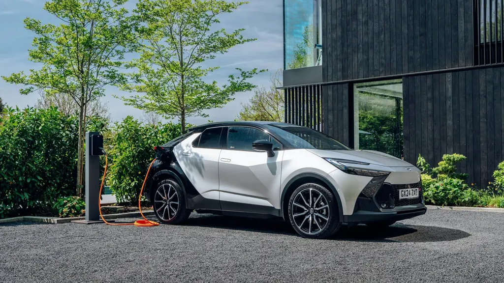 Toyota C-HR 2.0 PHEV Excel 5dr CVT JBL/Tech Pack