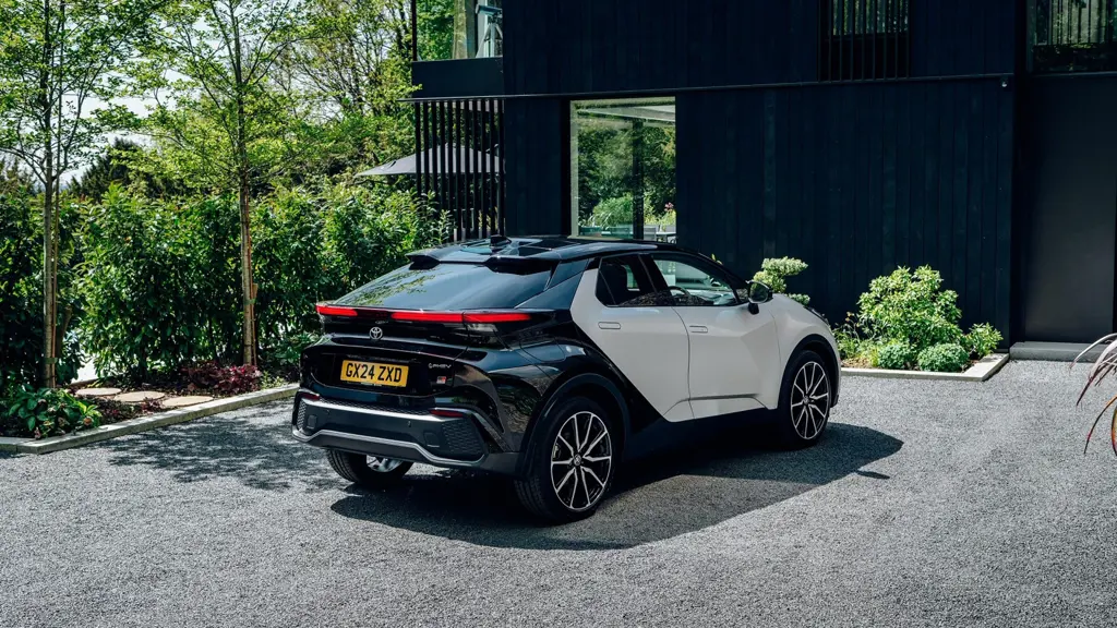 Toyota C-HR 2.0 PHEV Excel 5dr CVT JBL/Tech Pack