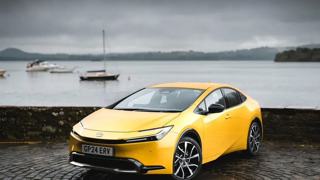 Toyota Prius 2.0 PHEV Design 5dr CVT