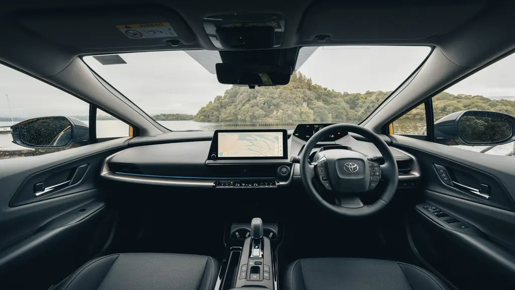 Toyota Prius 2.0 PHEV Design 5dr CVT