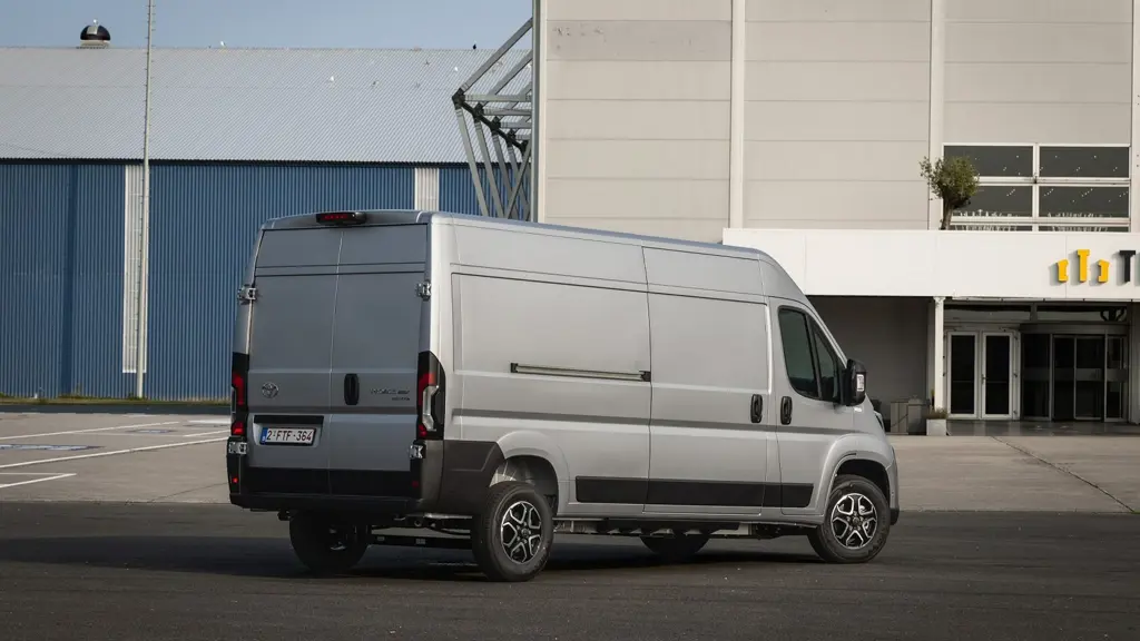 Toyota Proace MAX L3 Diesel 2.2D 140 Icon Dropside