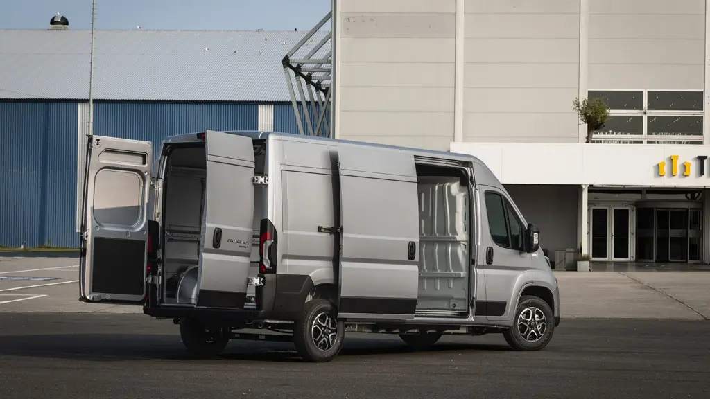 Toyota Proace MAX L3 Diesel 2.2D 140 Icon Dropside