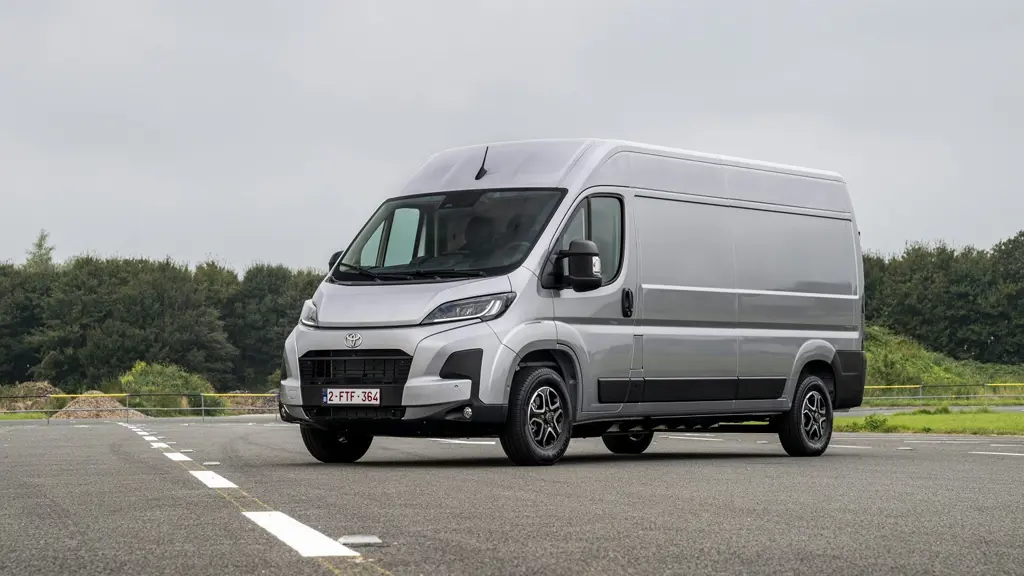 Toyota Proace MAX L3 Diesel 2.2D 140 Icon Dropside