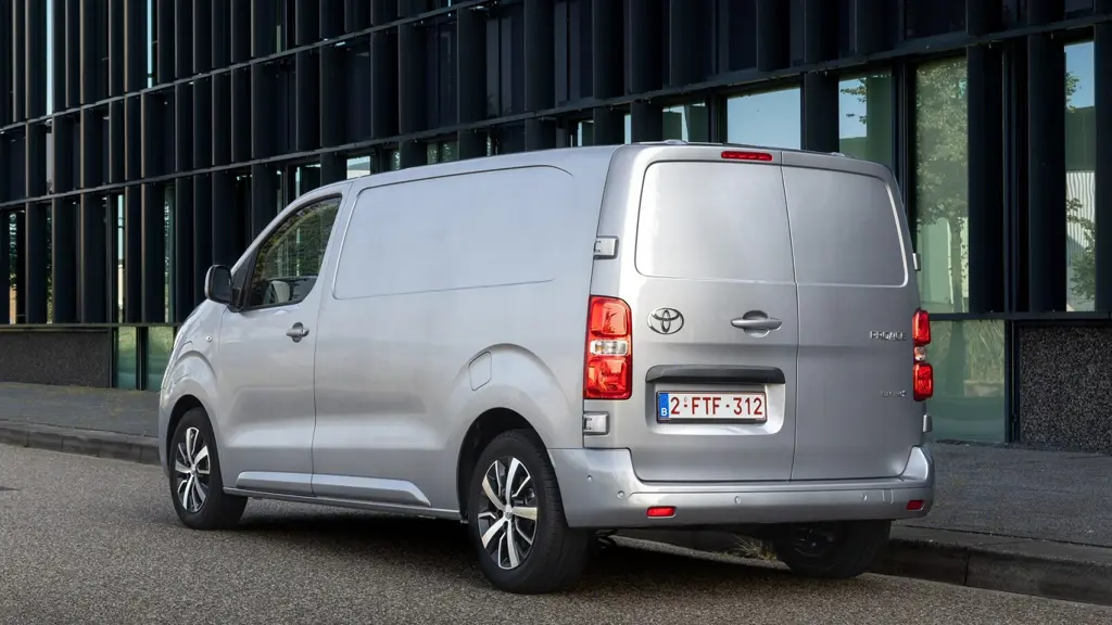Toyota Proace L1 Diesel 2.2D 150 Icon Crew Van