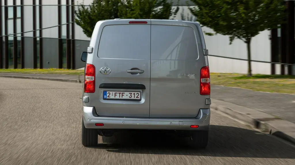 Toyota Proace L1 Diesel 2.2D 150 Icon Crew Van