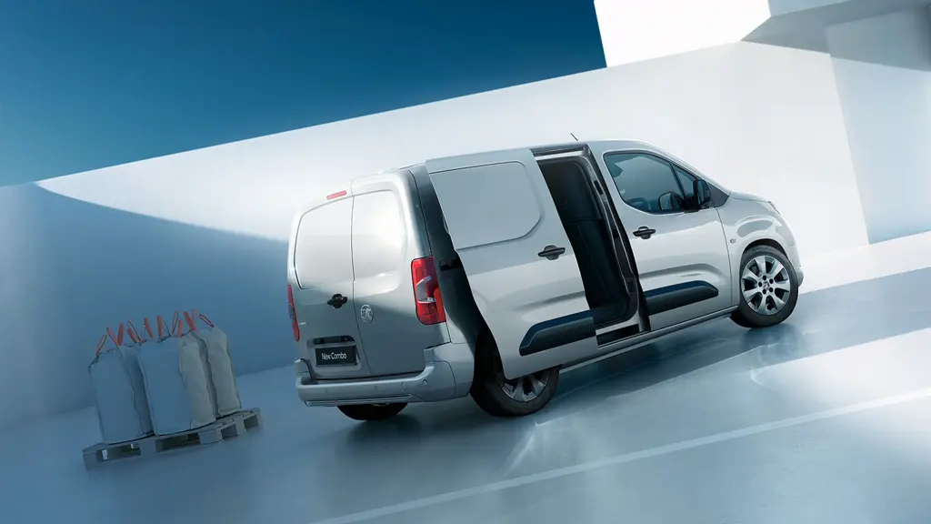 Vauxhall Combo Cargo XL Diesel 1.5 Turbo D 100PS Prime H1 Crew Van