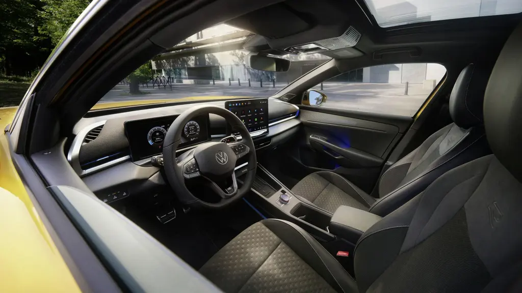 Volkswagen T-ROC 1.5 eTSI Style 5dr DSG Tech Pack