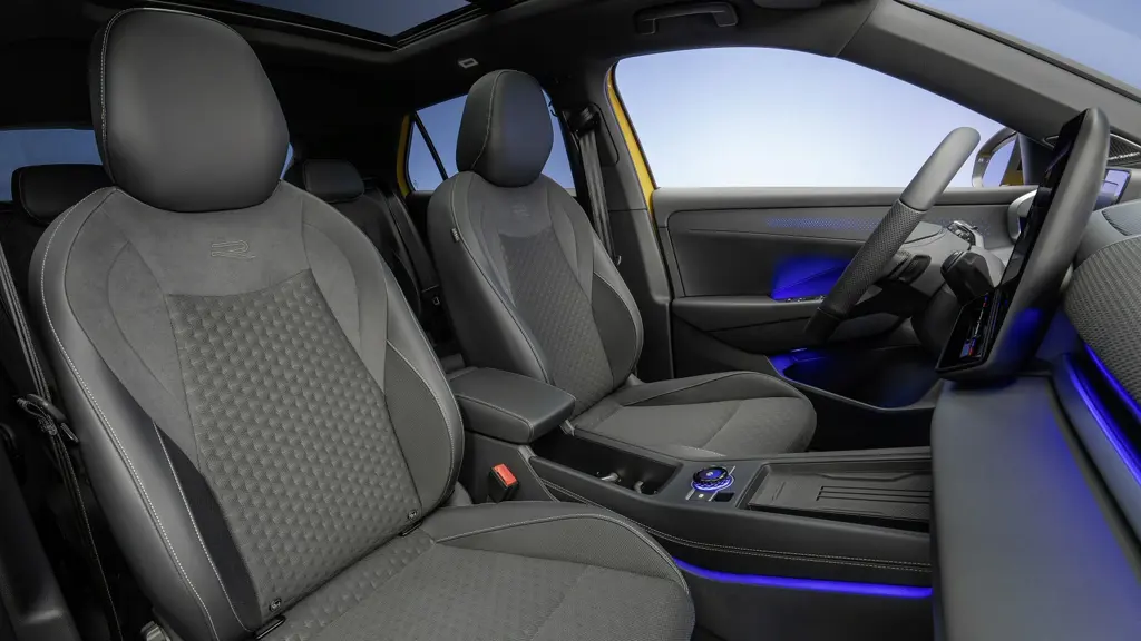 Volkswagen T-ROC 1.5 eTSI Style 5dr DSG Tech Pack