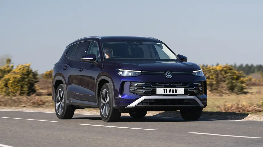 Volkswagen Tayron 1.5 TSI eHybrid 272 R-Line 5dr DSG6