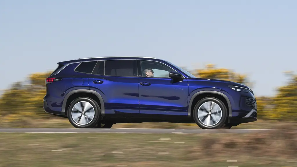Volkswagen Tayron 1.5 TSI eHybrid 272 R-Line 5dr DSG6