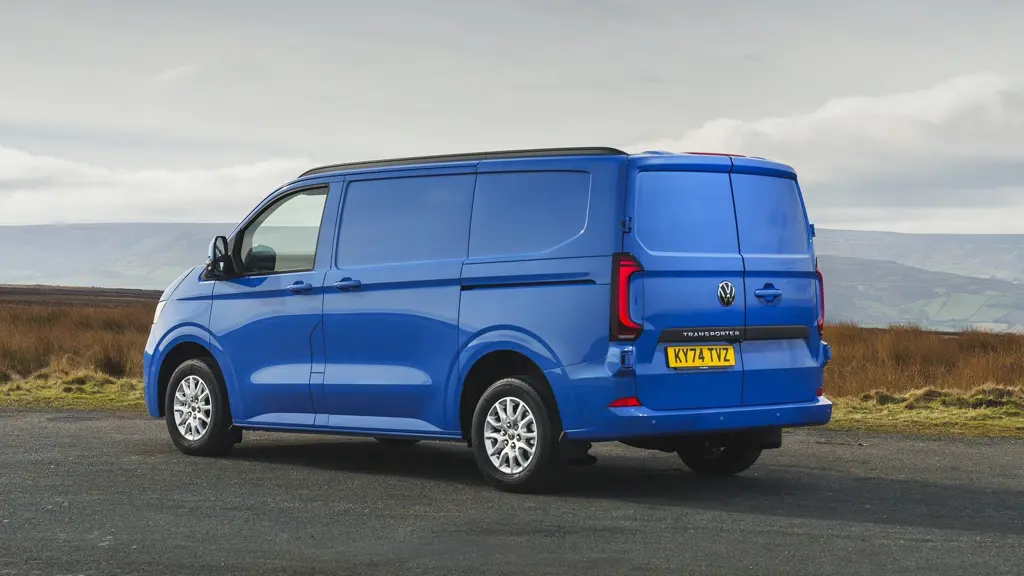 Volkswagen Transporter T32 LWB Diesel 2.0 TDI 110 Commerce Plus Van