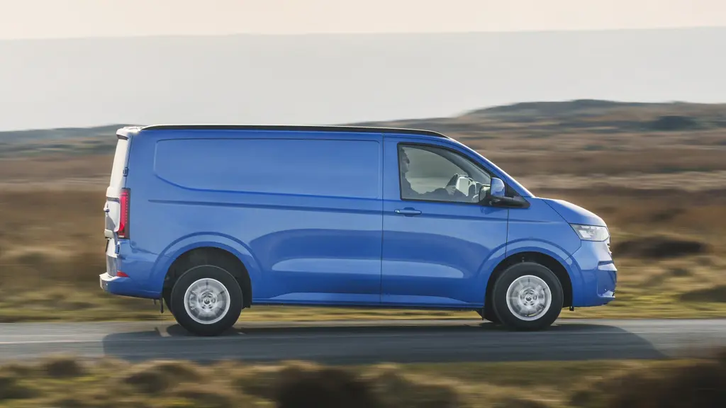 Volkswagen Transporter T32 LWB Diesel 2.0 TDI 110 Commerce Plus Van
