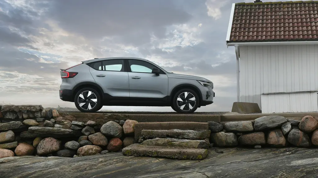 Volvo EC40 185kW Ext Range Plus Black Edition 82kWh 5dr Auto