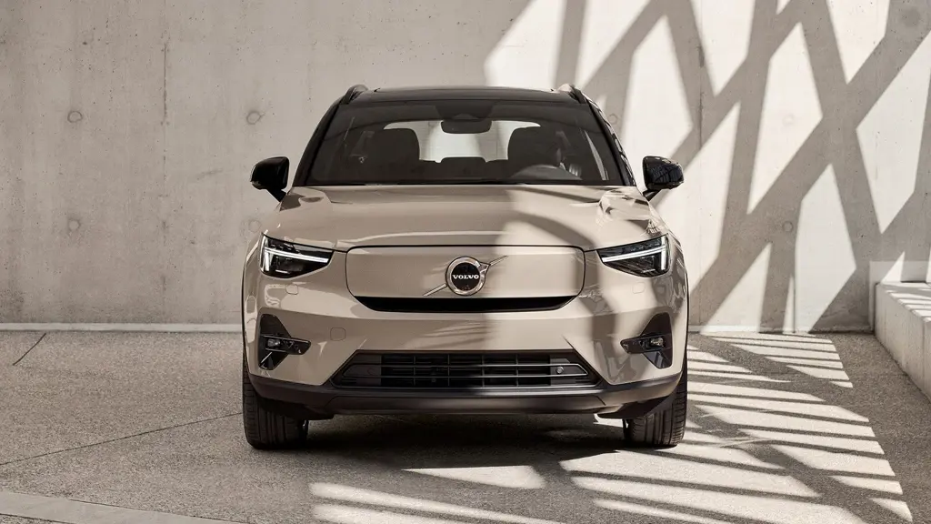 Volvo EX40 185kW Ext Range Plus Pro Black Ed 82kWh 5dr Auto