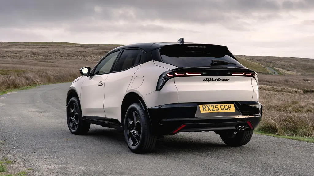 Alfa Romeo Junior 207kW Elettrica Veloce 54kWh 5dr Auto Tech pack
