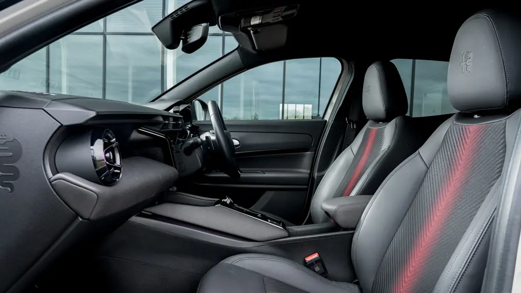 Alfa Romeo Junior 207kW Elettrica Veloce 54kWh 5dr Auto Tech pack