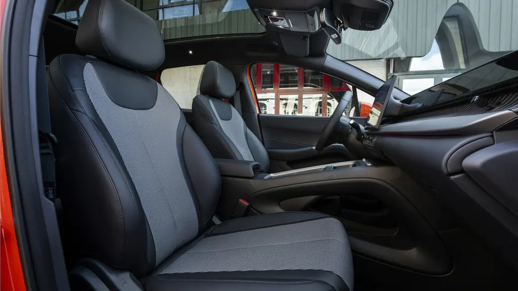 BYD Dolphin G 1.5 DM-i 212 Boost 5dr Auto