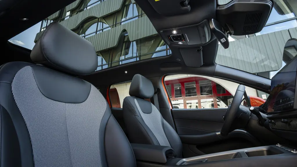 BYD Dolphin G 1.5 DM-i 212 Boost 5dr Auto