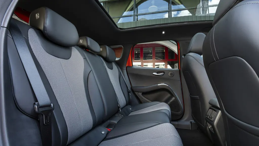 BYD Dolphin G 1.5 DM-i 212 Boost 5dr Auto