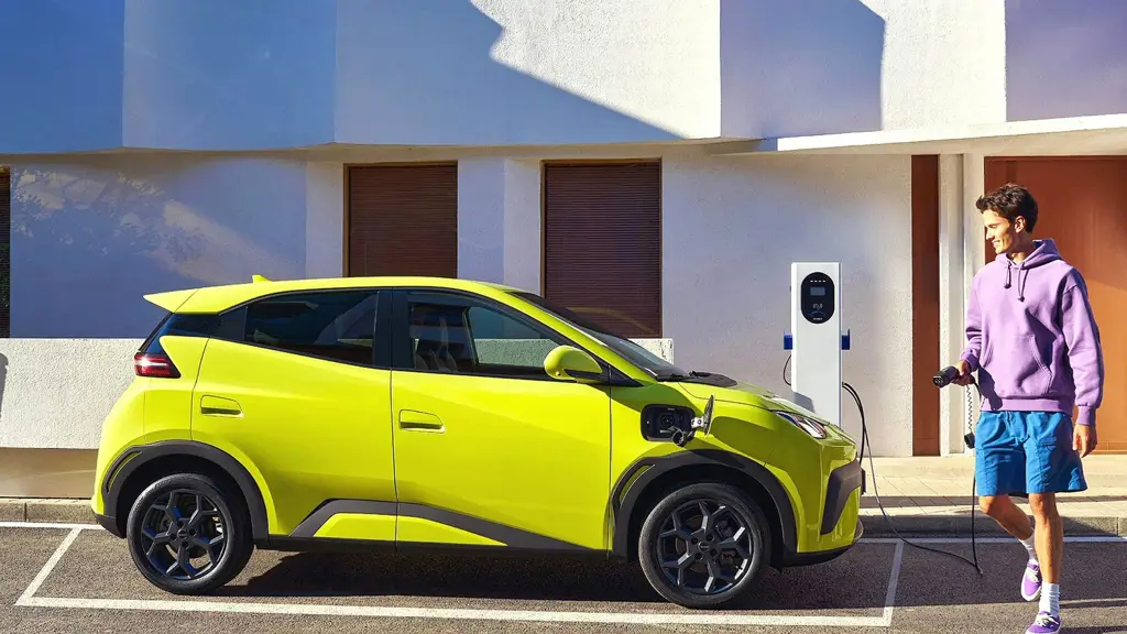 BYD Dolphin Surf 65kW Active 30kWh 5dr Auto